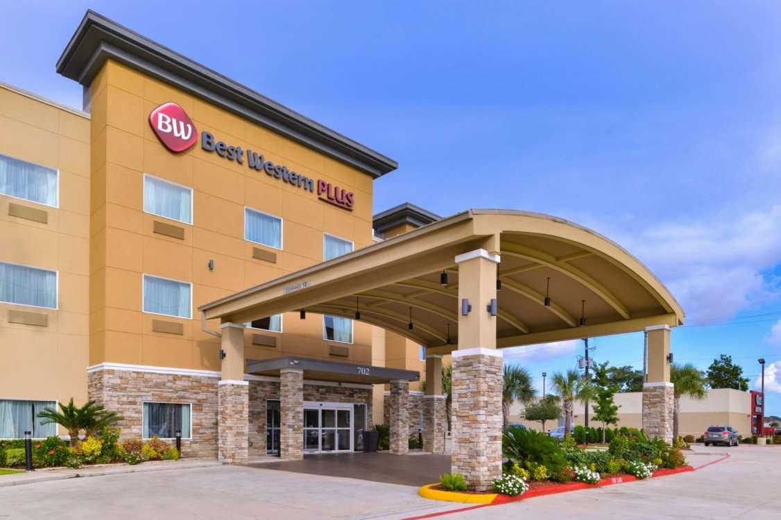 Best Western Plus Lake Jackson Inn & Suites Exterior photo
