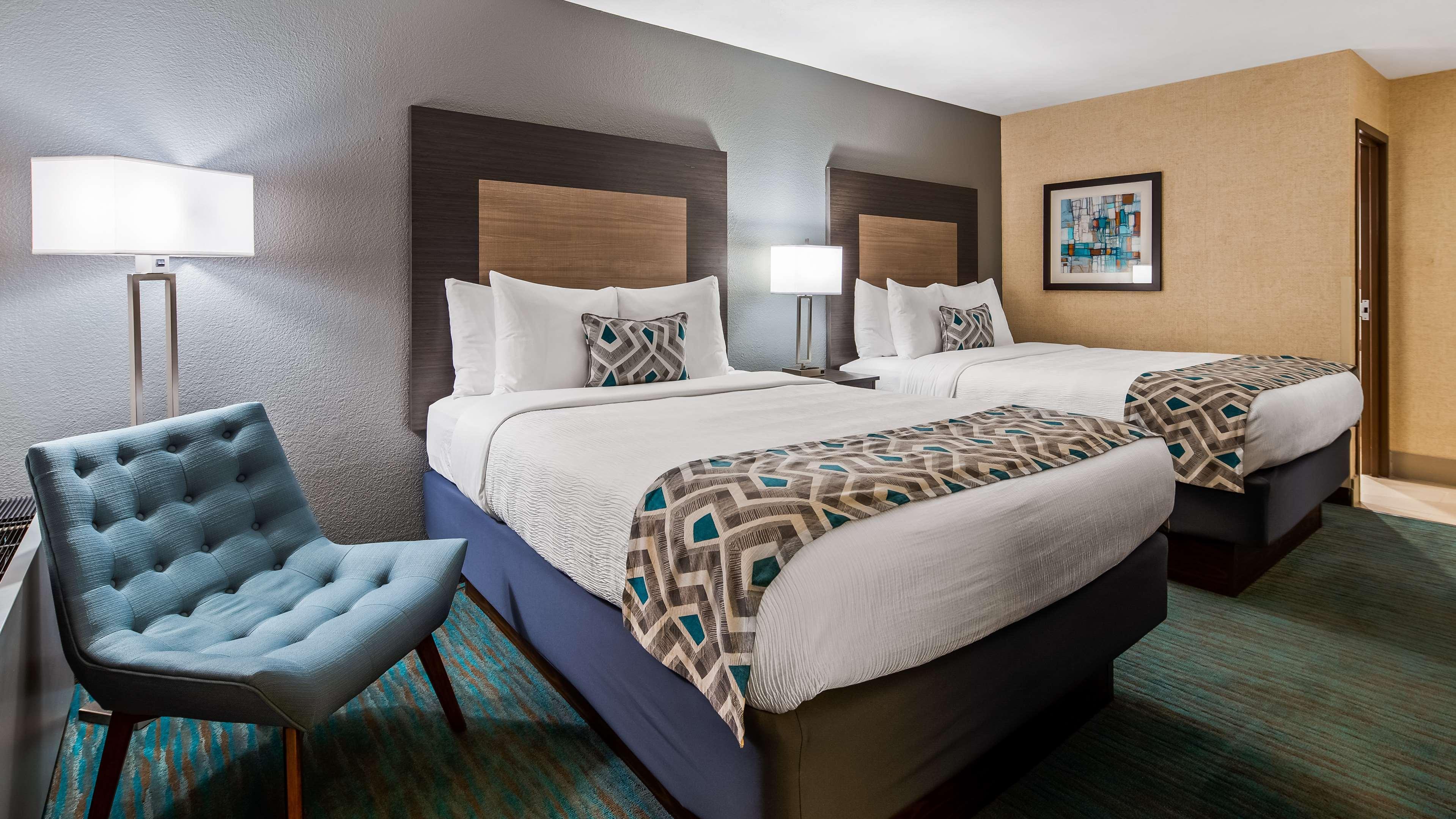 Best Western Plus Lake Jackson Inn & Suites Exterior photo