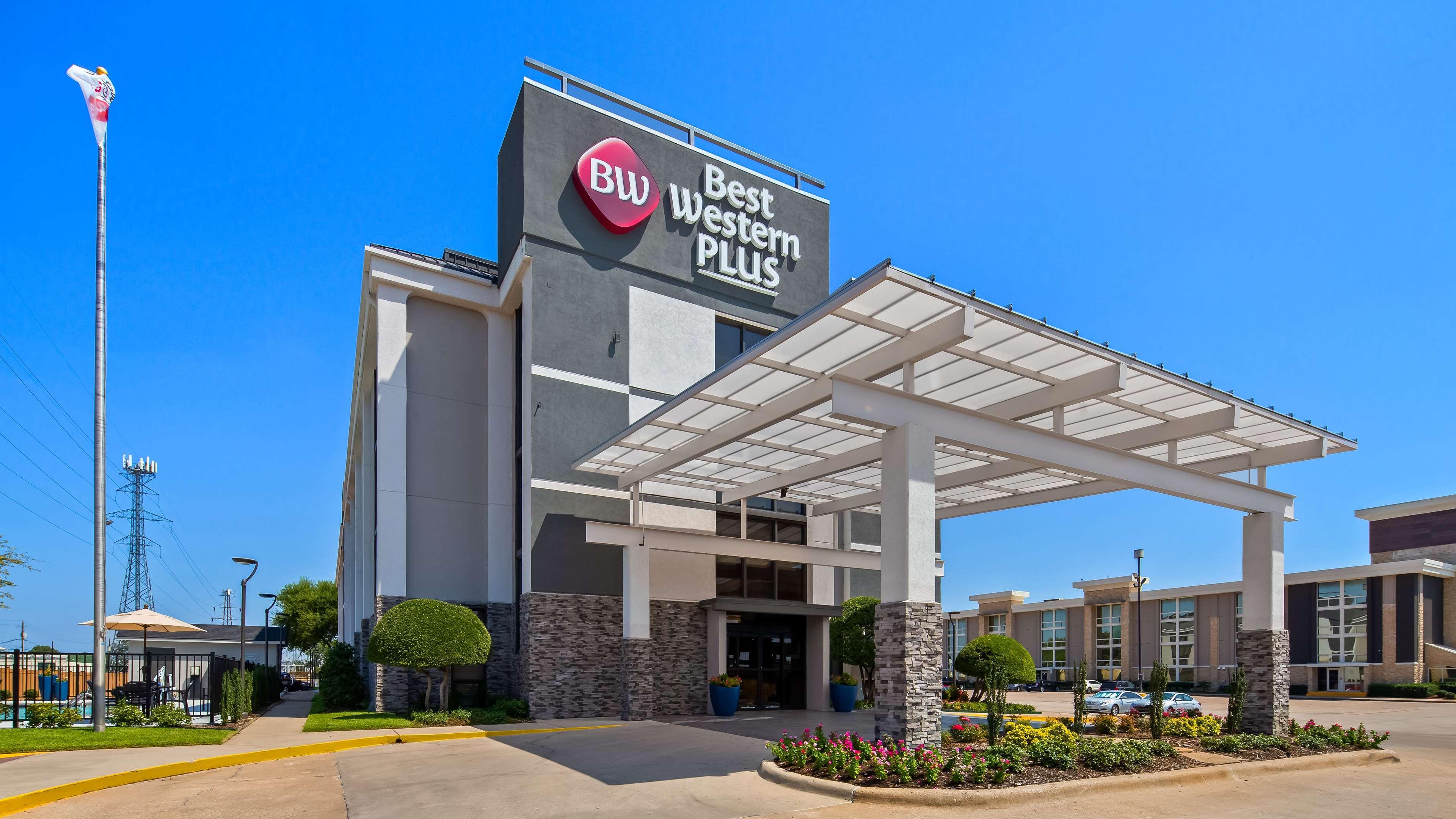 Best Western Plus Lake Jackson Inn & Suites Exterior photo