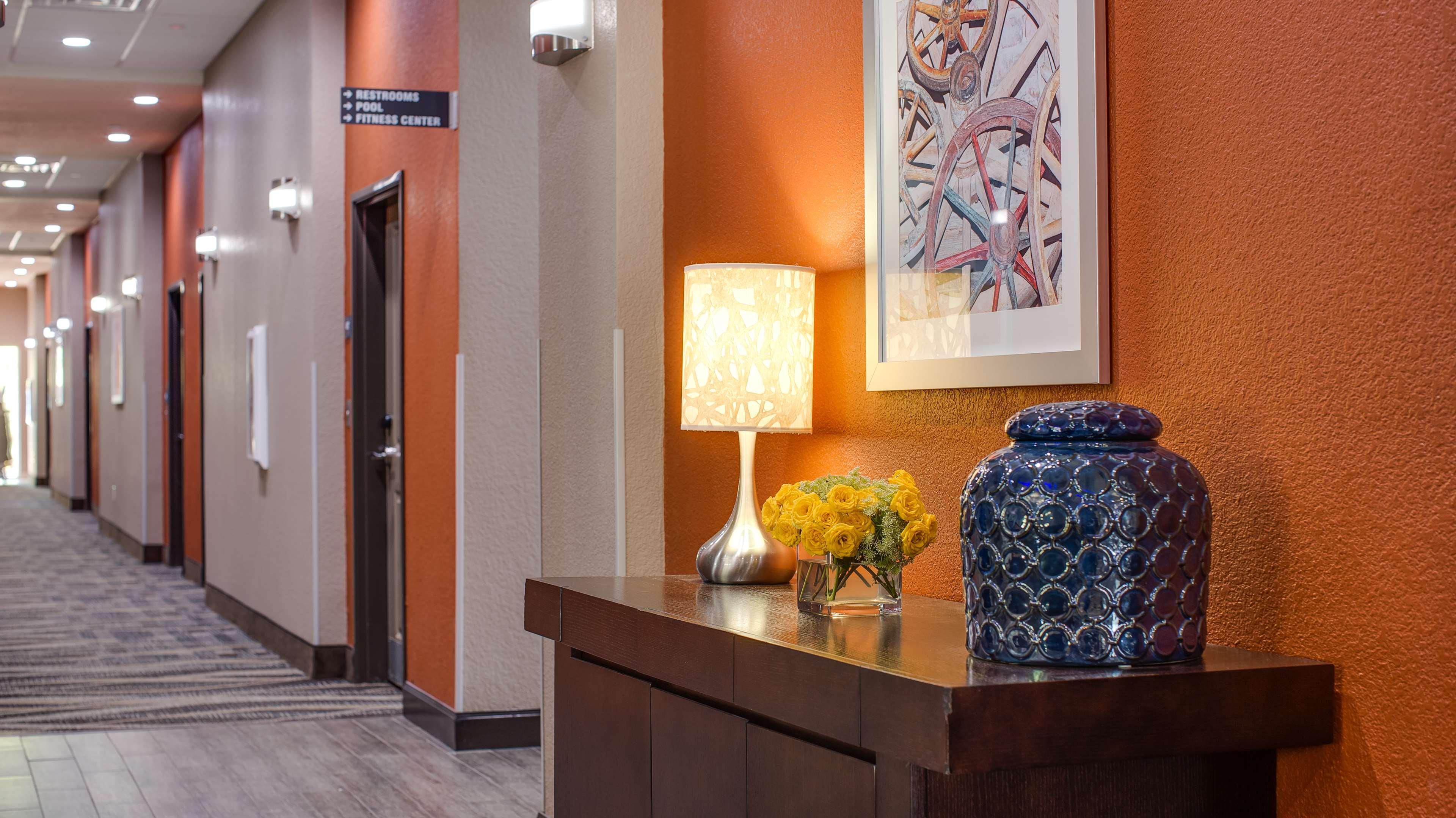 Best Western Plus Lake Jackson Inn & Suites Exterior photo