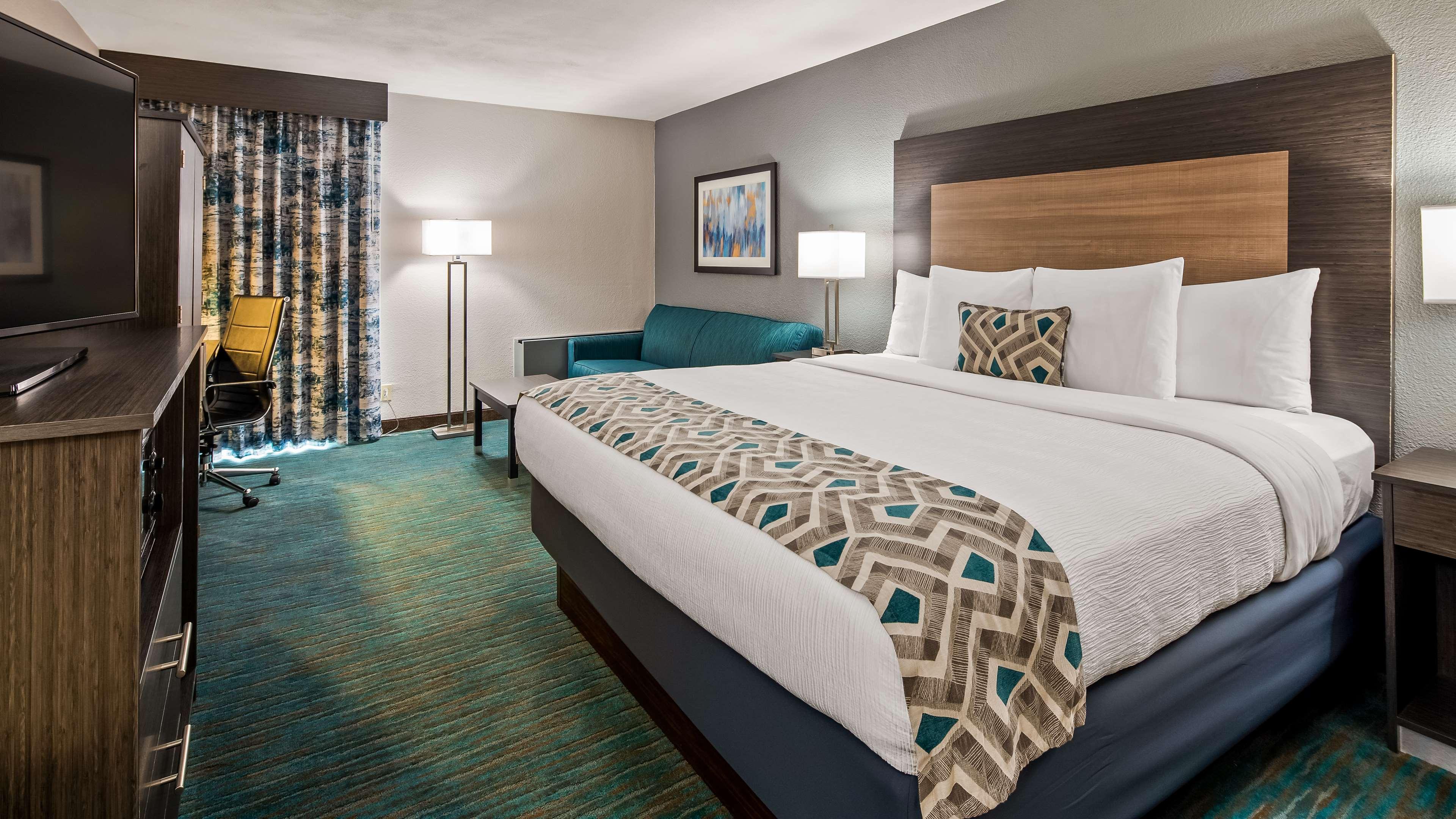 Best Western Plus Lake Jackson Inn & Suites Exterior photo