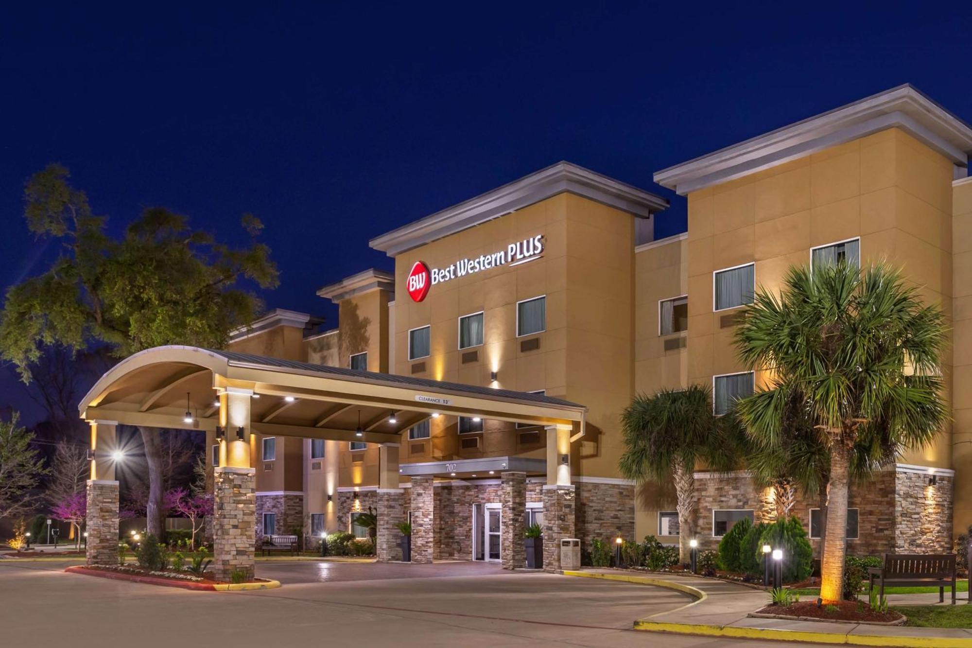 Best Western Plus Lake Jackson Inn & Suites Exterior photo